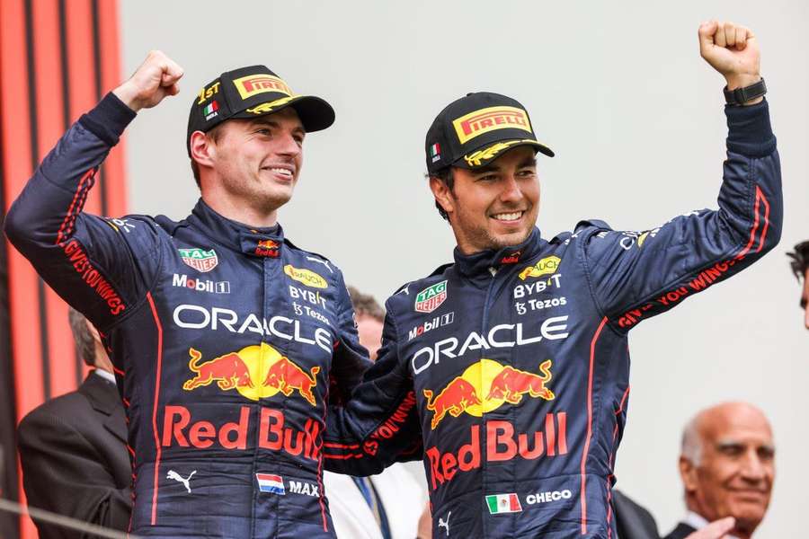 Max Verstappen y Checo Pérez, los dos pilotos de Red Bull