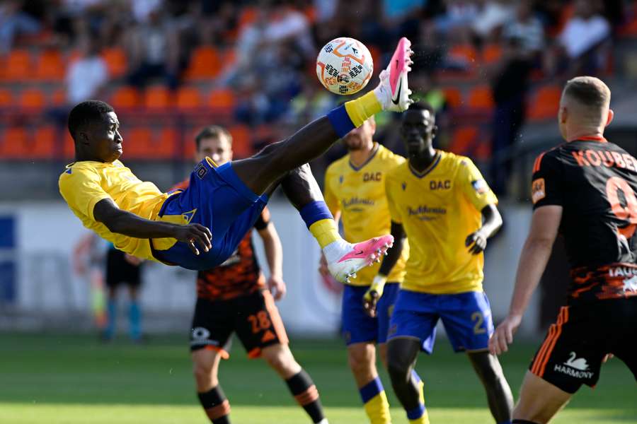 Na Liptove z toho bola zaujímavá zápletka. Na Liptove z toho bola zaujímavá zápletka.