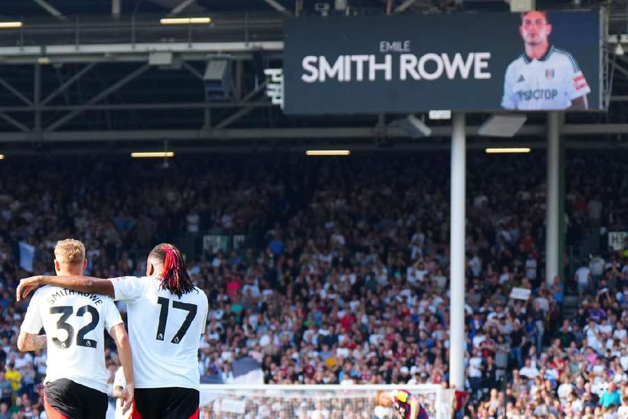 Smith Rowe and Iwobi celebrate