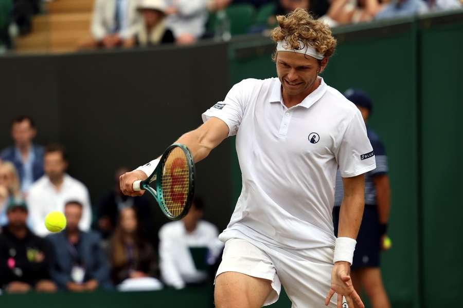 August Holmgren lost to Alex de Minaur in the third round