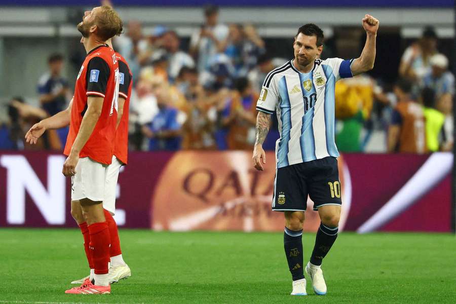 Messi verschoss gegen Österreich zunächst einen Elfmeter, traf dann aber aus dem Spiel Messi verschoss gegen Österreich zunächst einen Elfmeter, traf dann aber aus dem Spiel