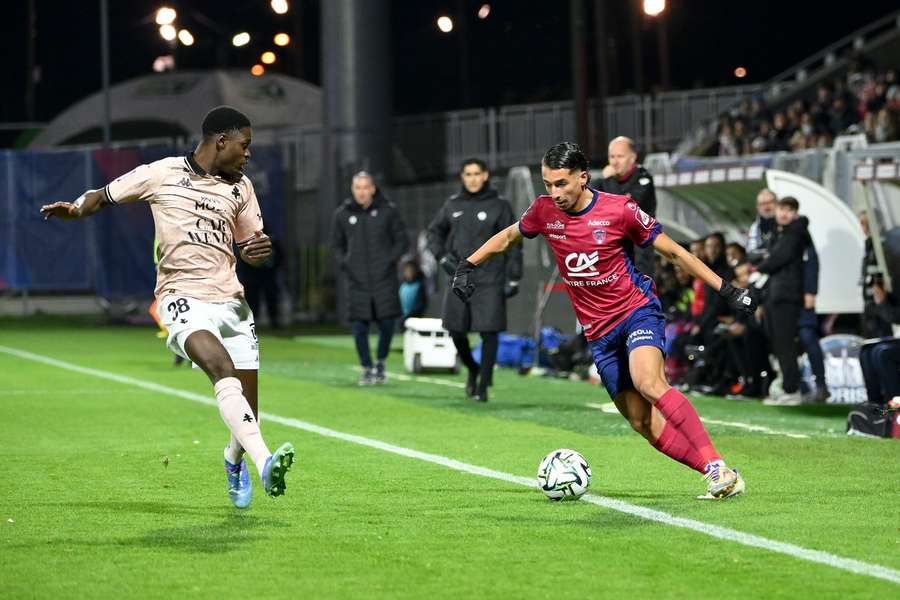 Clermont et Metz dos à dos.
