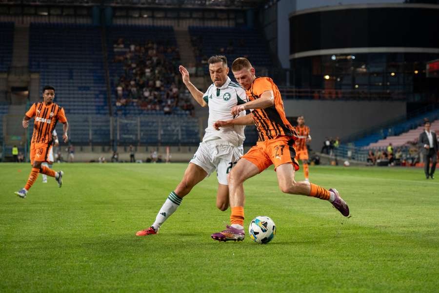 Le Shakhtar Donetsk éliminé en barrages de Ligue Europa et reversé en Ligue Conference