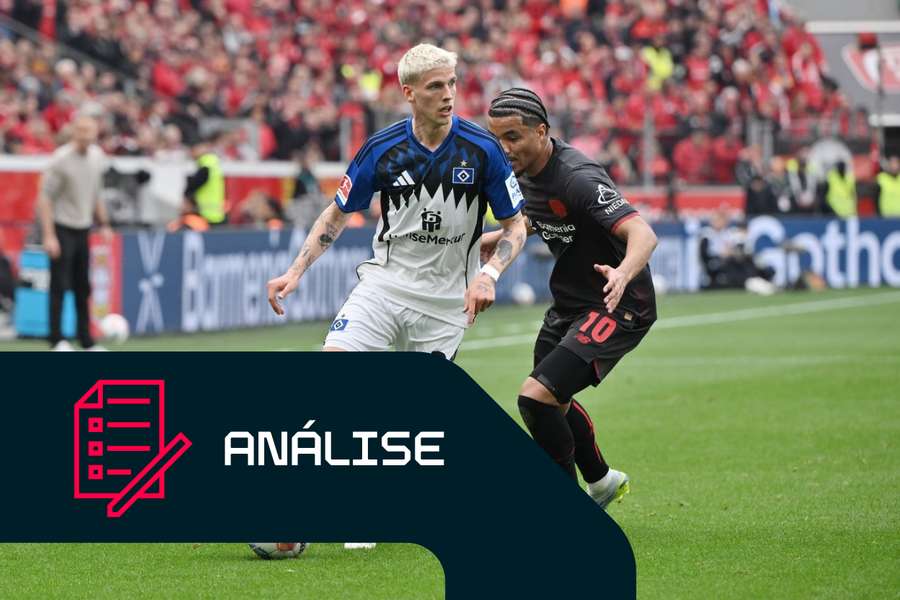 O internacional dinamarquês Albert Gronbaek em ação pelo Hamburgo O internacional dinamarquês Albert Gronbaek em ação pelo Hamburgo