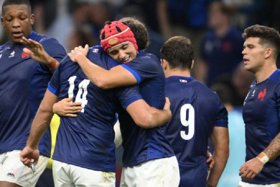 Não há preocupações para os Bleus, exceto as lesões