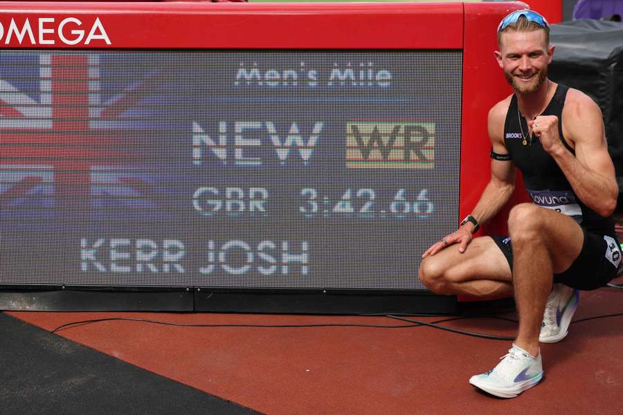 Josh Kerr et son record. Josh Kerr et son record.