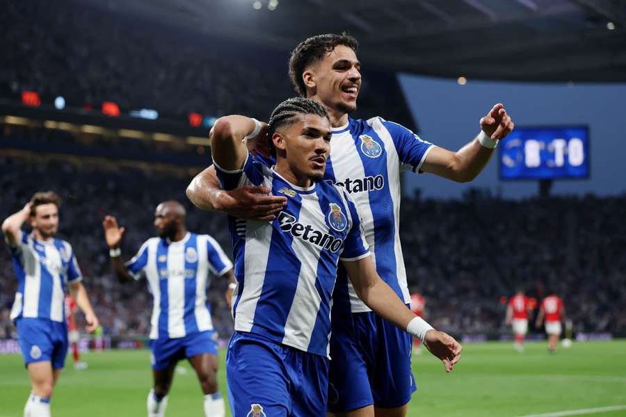 William Gomes marcou o gol que inaugurou o placar no Estádio do Dragão William Gomes marcou o gol que inaugurou o placar no Estádio do Dragão