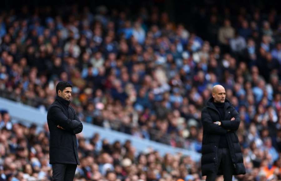 O técnico do Arsenal, Mikel Arteta, e o técnico do Manchester City, Pep Guardiola, podem estar frente a frente na corrida pelo título novamente