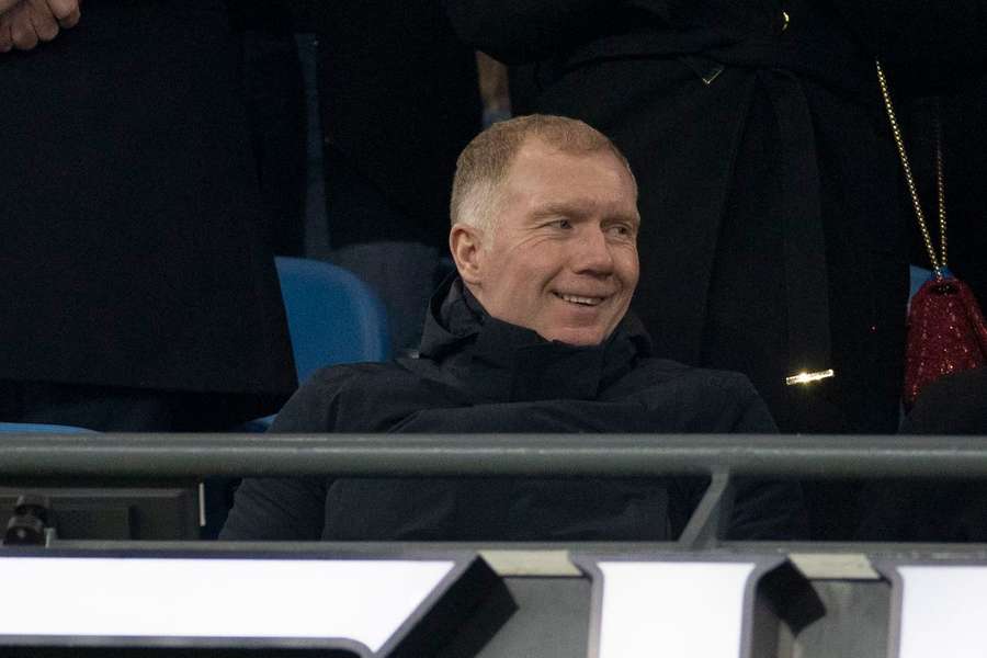 Paul Scholes continua a acompanhar o United