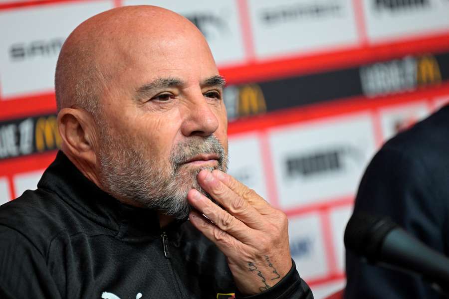Jorge Sampaoli comparece en rueda de prensa.