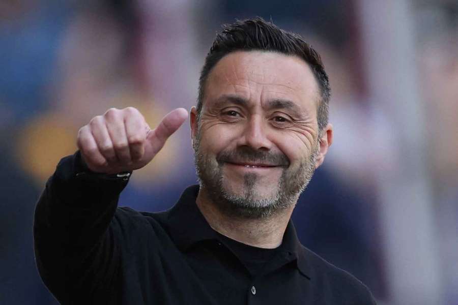 De Zerbi a susținut o conferință de presă înainte de Tottenham - Everton, duel decisiv pentru Spurs în ceea ce privește salvarea de la retrogradare De Zerbi a susținut o conferință de presă înainte de Tottenham - Everton, duel decisiv pentru Spurs în ceea ce privește salvarea de la retrogradare