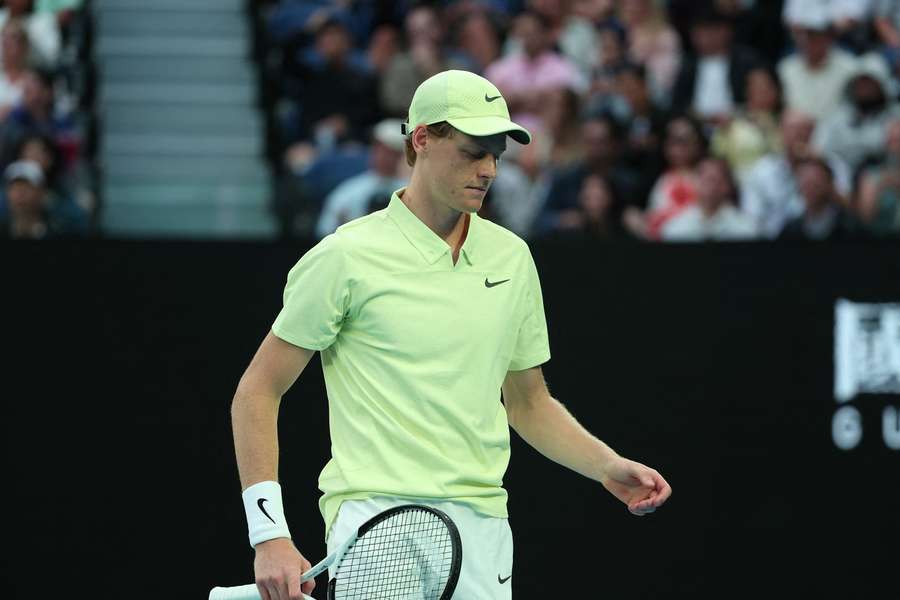 Jannik Sinner s-a calificat în turul 3 la Australian Open după un meci maraton