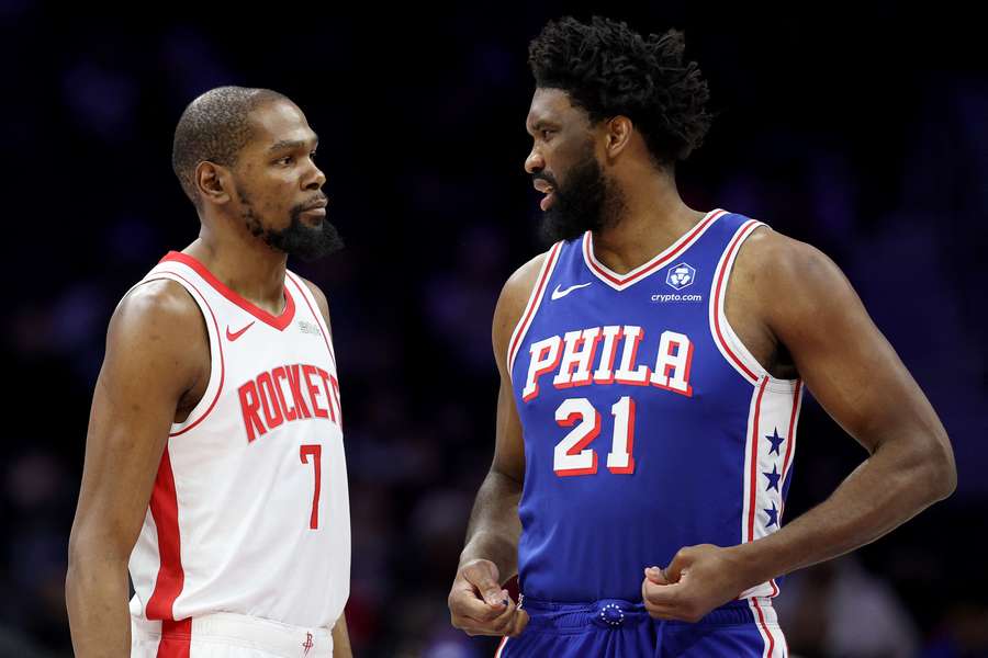 Embiid y Durant, frente a frente Embiid y Durant, frente a frente