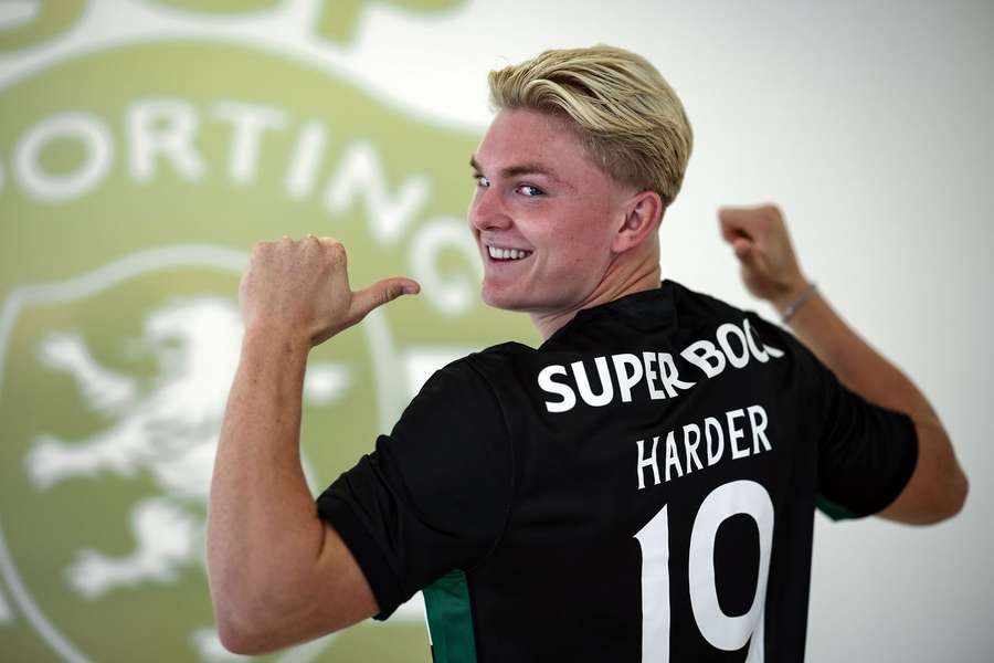 Conrad Harder oficializado como jogador do Sporting