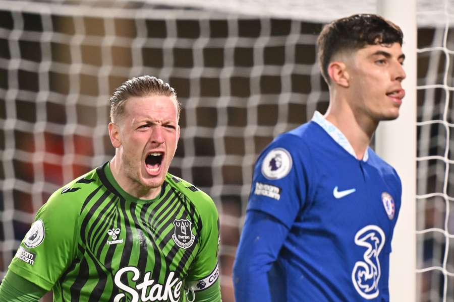 Everton henter livsvigtigt point i bundstrid med sidst-minuts udligning mod Chelsea