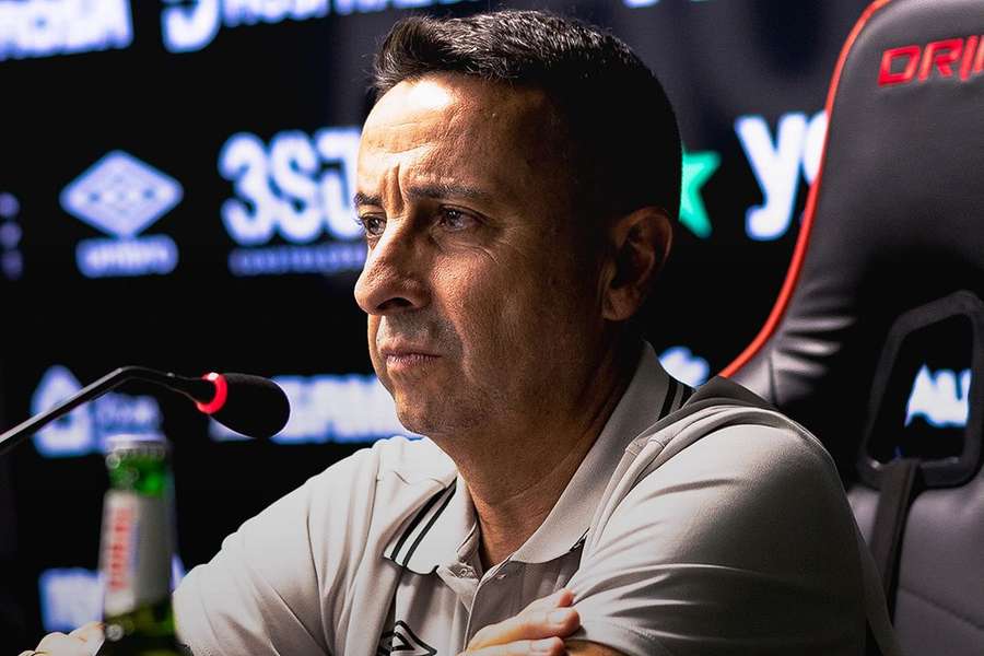 Luís Silva, treinador interino do Estrela da Amadora