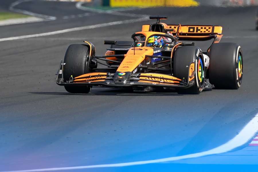 Verstappen blev nummer fem i købet efter dramatisk start