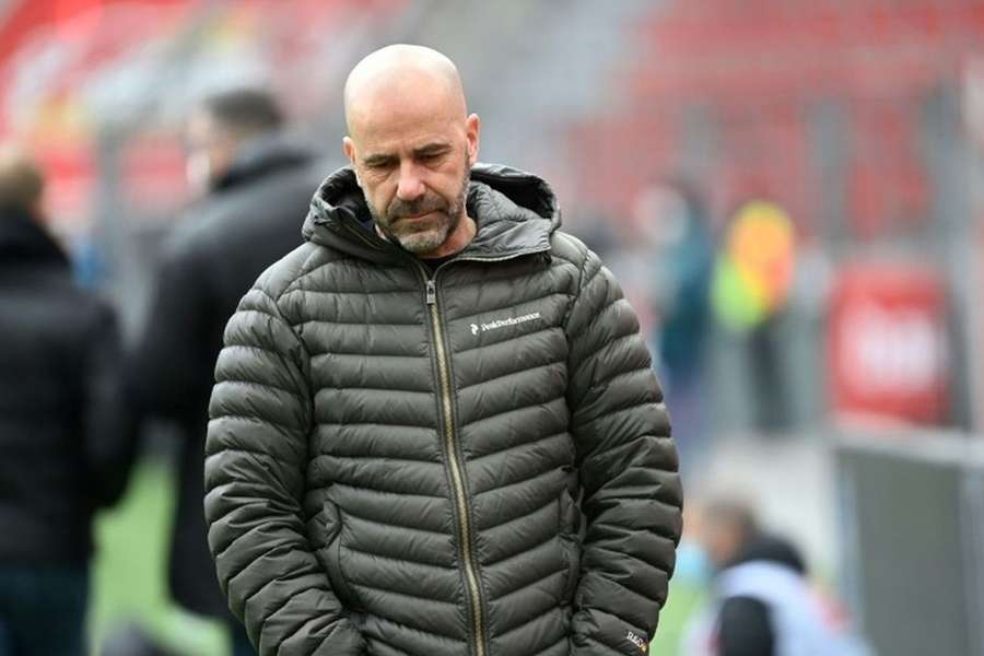 Peter Bosz é o novo treinador do PSV