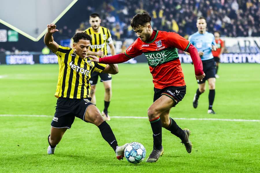 Rivalen Vitesse en NEC kwamen niet tot scoren in het Gelredome