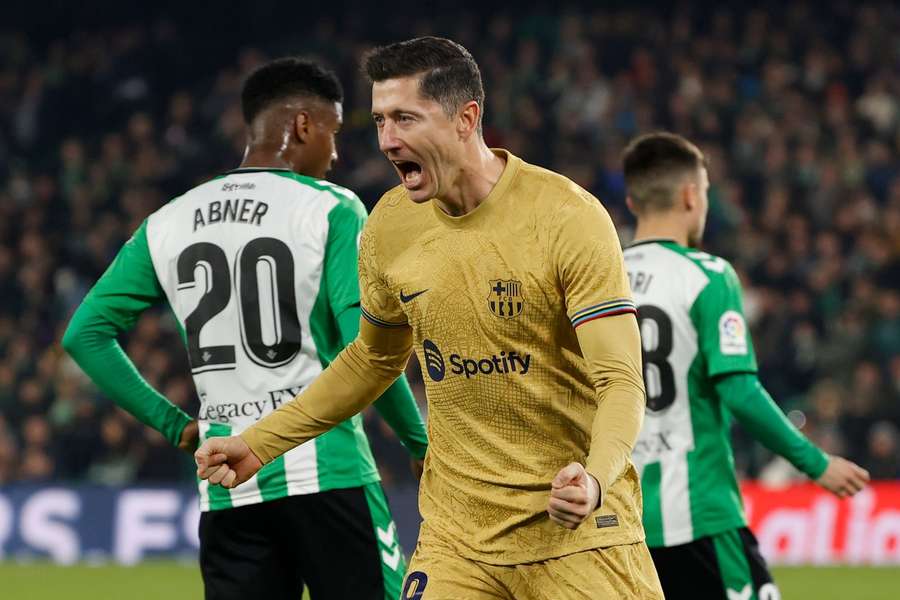 Robert Lewandowski was met een treffer (2-0) van grote waarde voor FC Barcelona