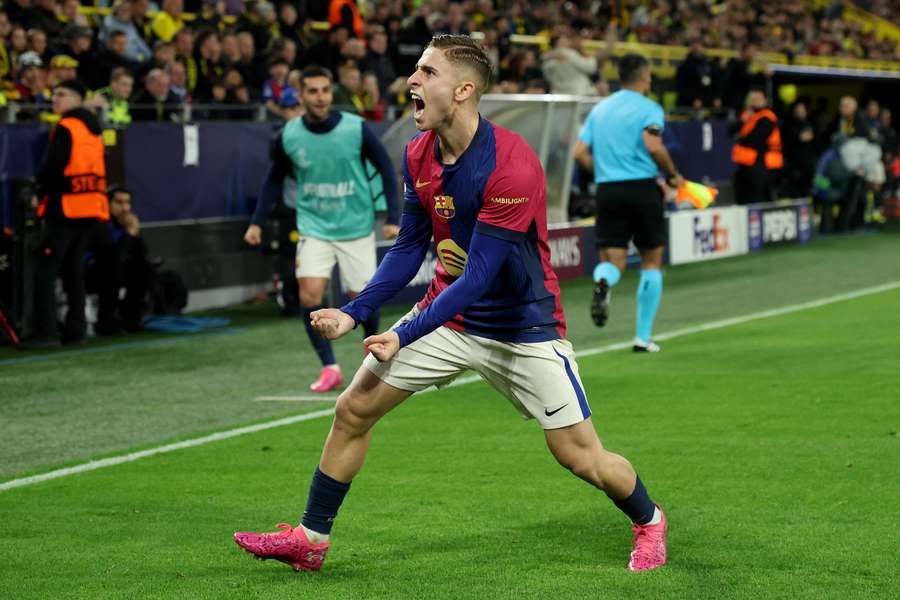 Fermín celebra el gol del Barça en Dortmund