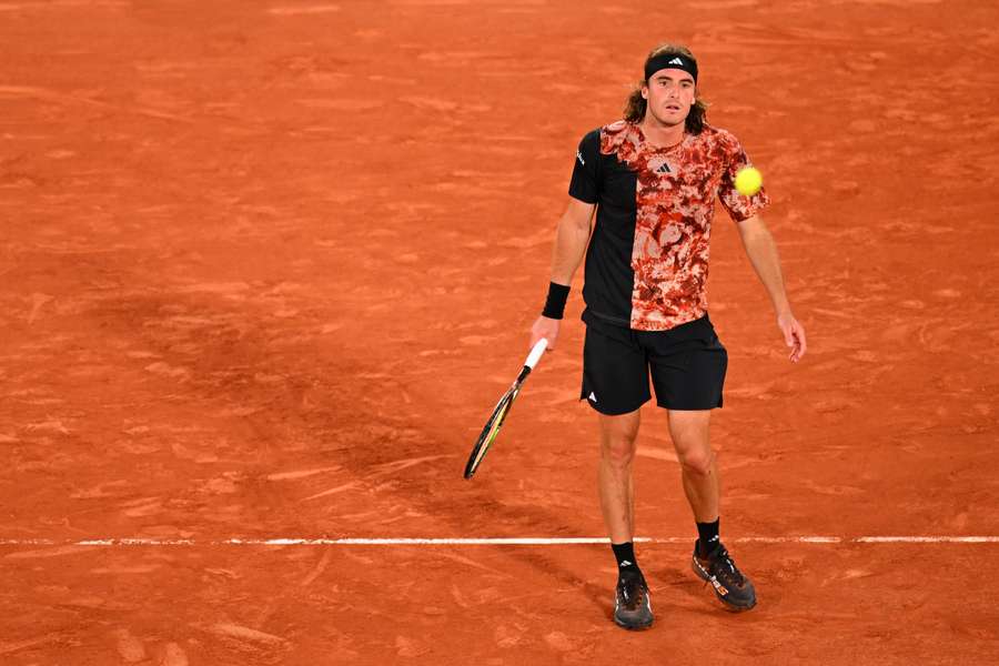 Stefanos Tsitsipas war am Dienstagabend chancenlos gegen Carlos Alcaraz.