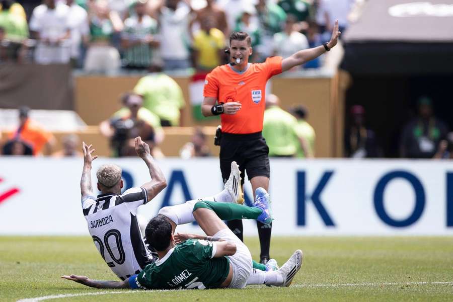 Gómez e Barboza estão entre os melhores do Brasileirão
