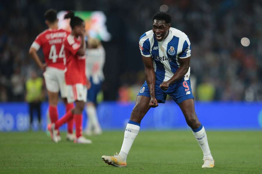 Samu festeja vitória no Clássico com o Benfica