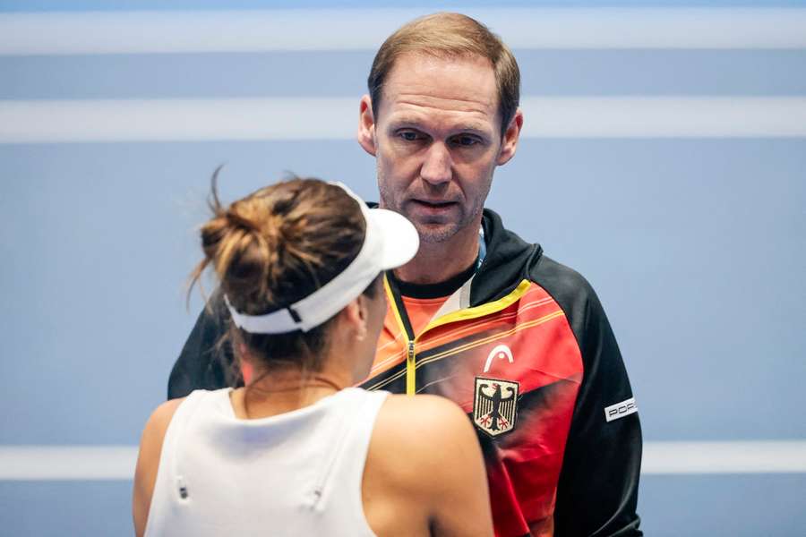 Rainer Schüttler will mit den Tennis-Damen in die Endrunde in Shenzhen einziehen