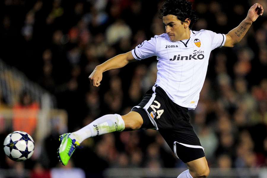 Tino Costa jugando con el Valencia