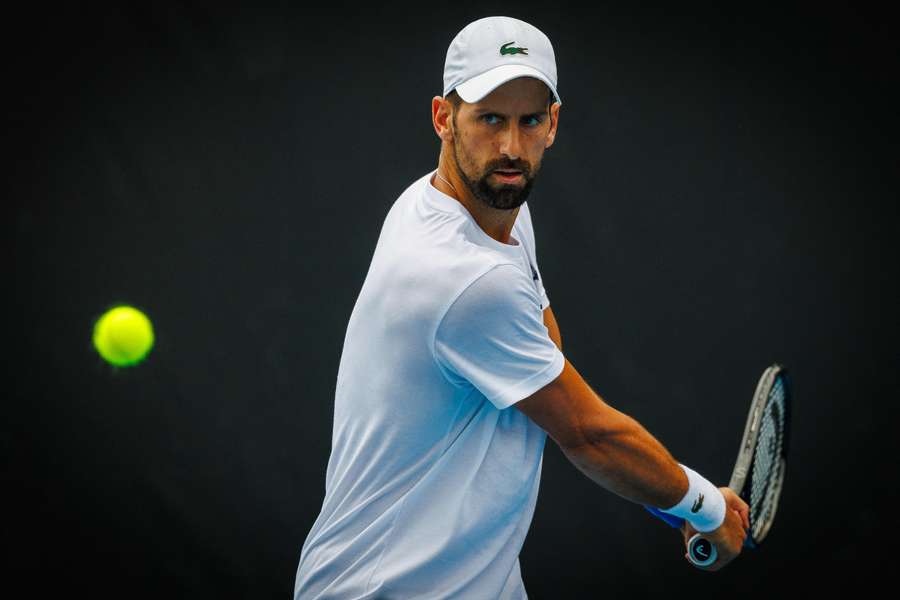Djokovic, durante un entrenamiento en Australia