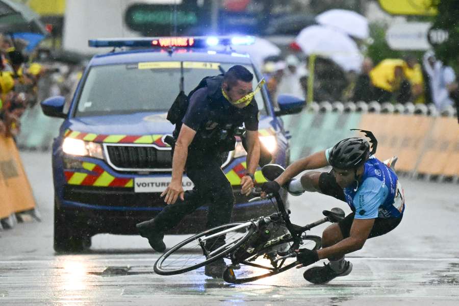 Momento en el que es neutralizado el espontáneo en Valence