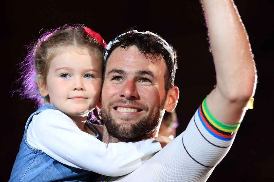 Mark Cavendish mit seiner Tochter.