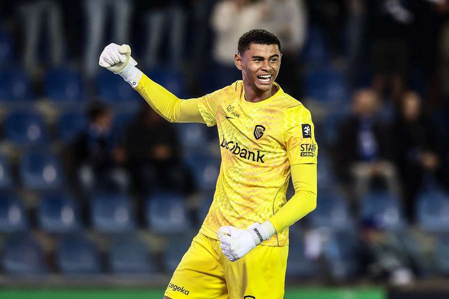 Lucca Brughmans vai continuar cedido ao Genk Lucca Brughmans vai continuar cedido ao Genk