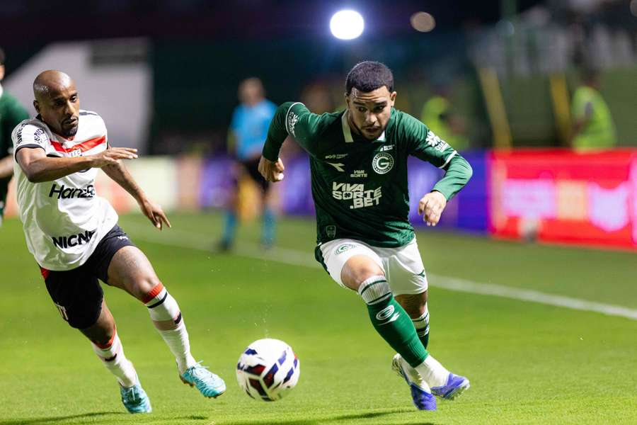 O Goiás perdeu chance de ouro na Serrinha O Goiás perdeu chance de ouro na Serrinha