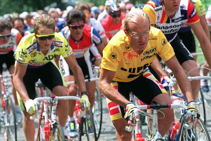 Laurent Fignon leading Greg LeMond on the 11th stage of the Tour de France in 1989