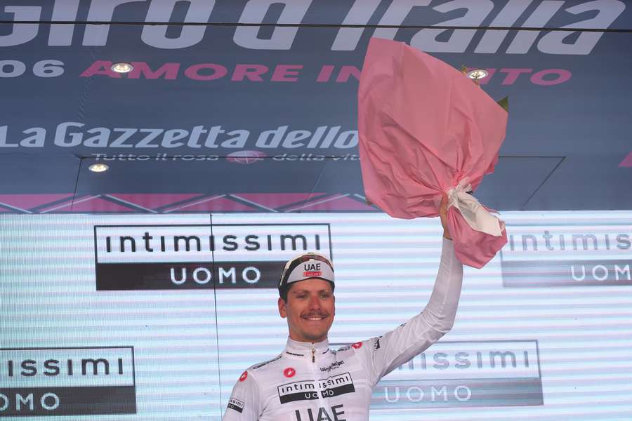 João Almeida venceu a 16.ª etapa do Giro