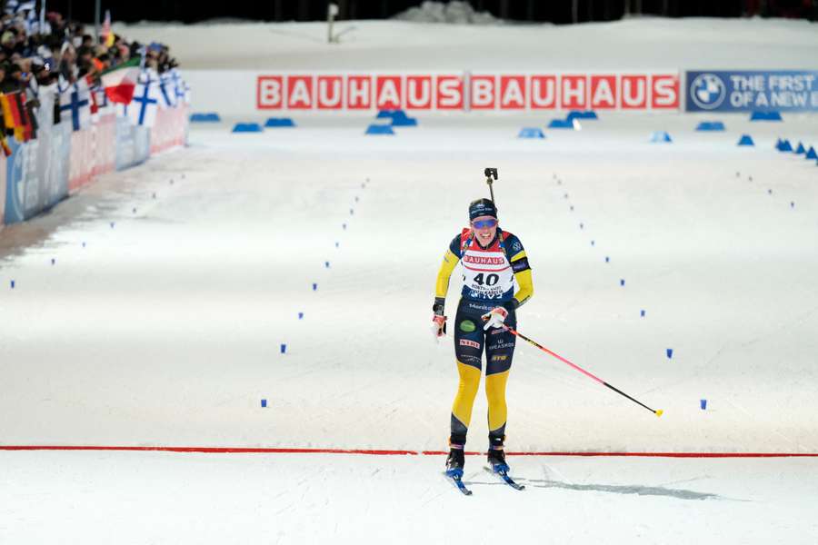Les Suédoises remportent le relais de Kontiolahti devant les Françaises