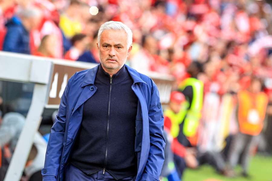 Mourinho je spojován s Newcastlem United. Mourinho je spojován s Newcastlem United.