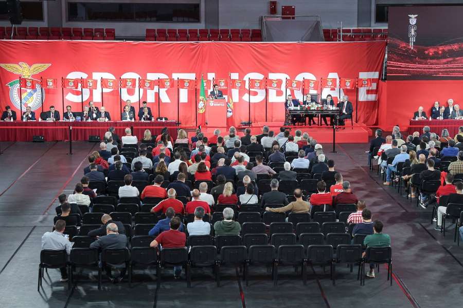 Rui Costa discursou na abertura da Assembleia Geral do Benfica