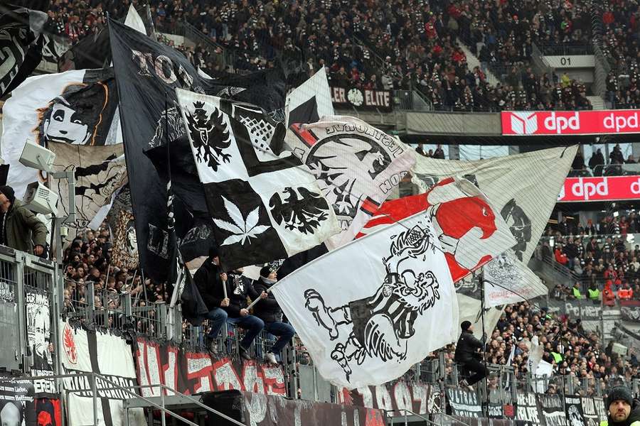 Eintracht Frankfurt verwacht zo'n 3.000 supporters mee te nemen naar Zuid-Italië