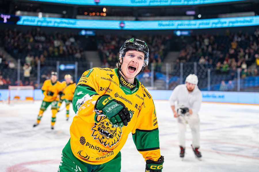 Samuli Ratinen scored twice in game two