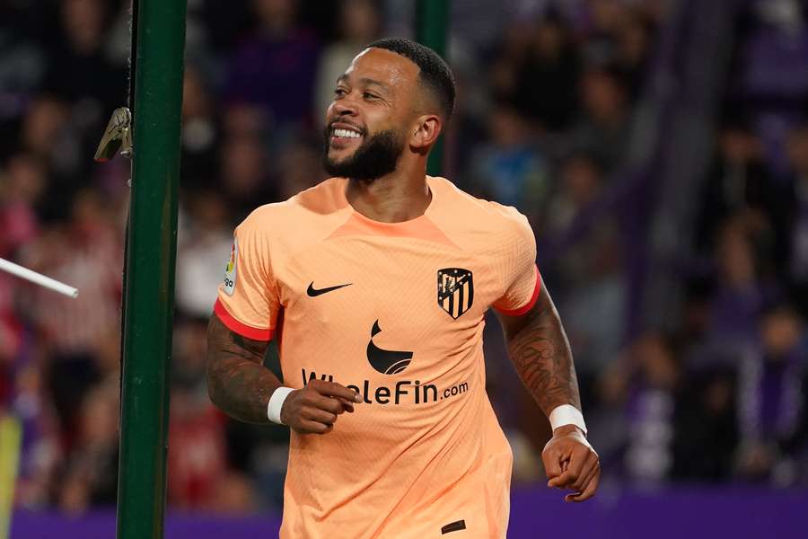 Memphis celebra su gol contra el Real Valladolid.
