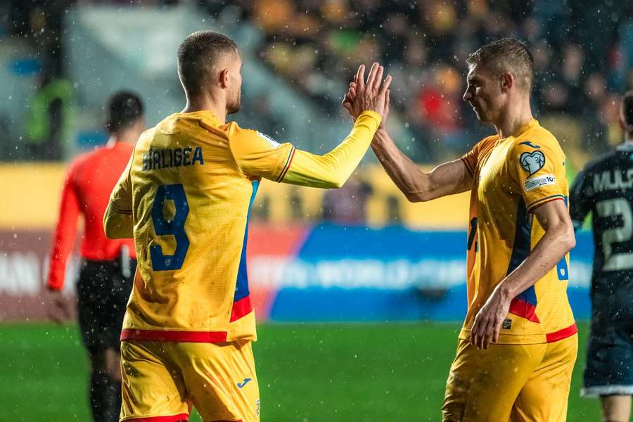 Bîrligea și Tănase în meciul cu San Marino