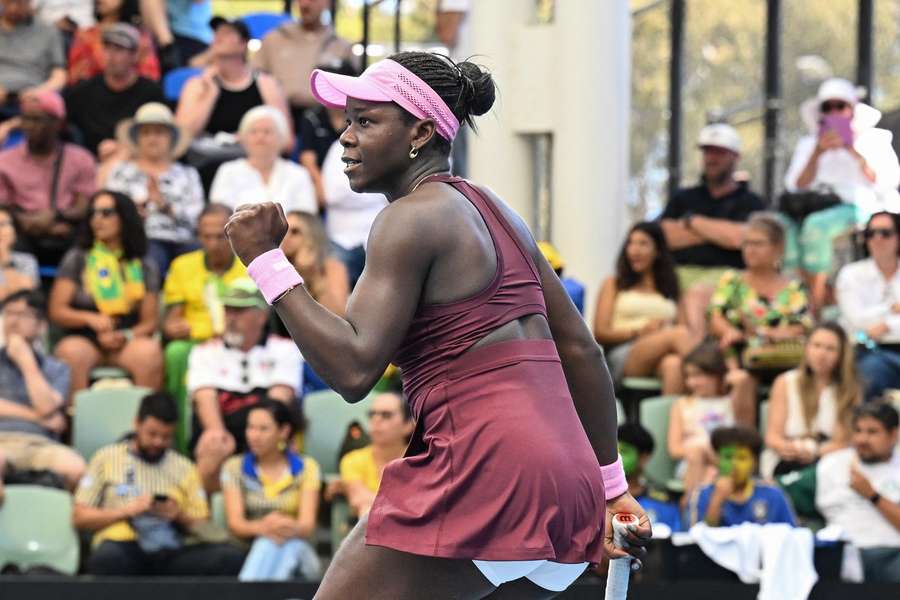 Victoria Mboková si v Adelaide připsala skalp Madison Keysové.