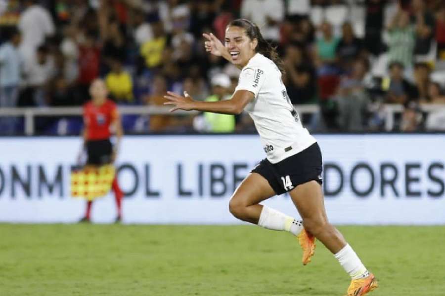 Millene fez o golo que selou quarta conquista de Libertadores da história do Corinthians feminino