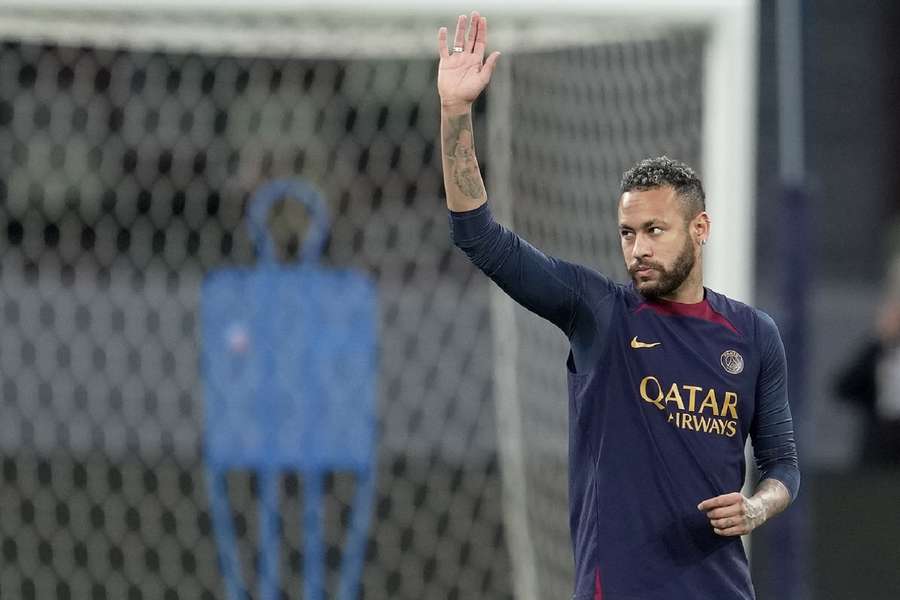 Neymar zwaait af bij PSG