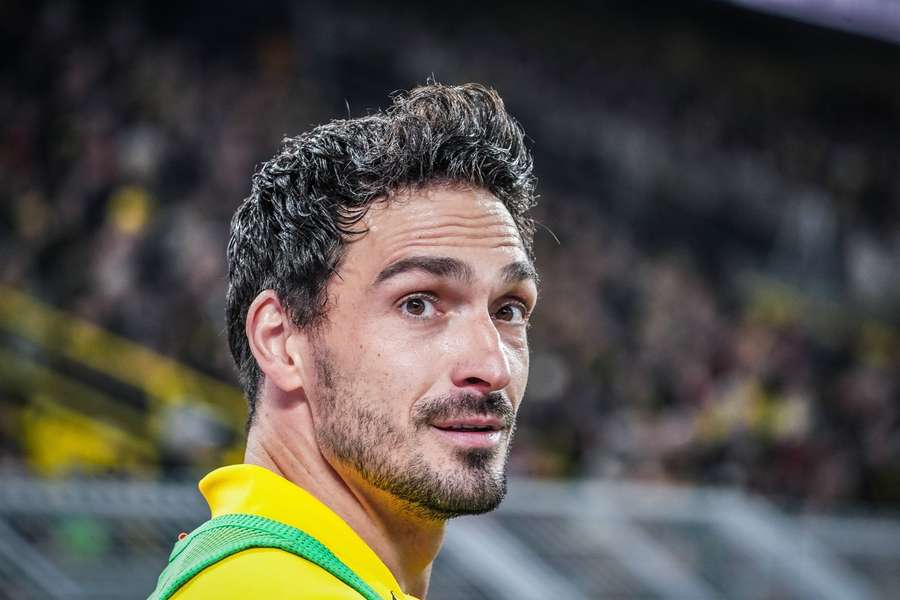 Medien: Hummels.