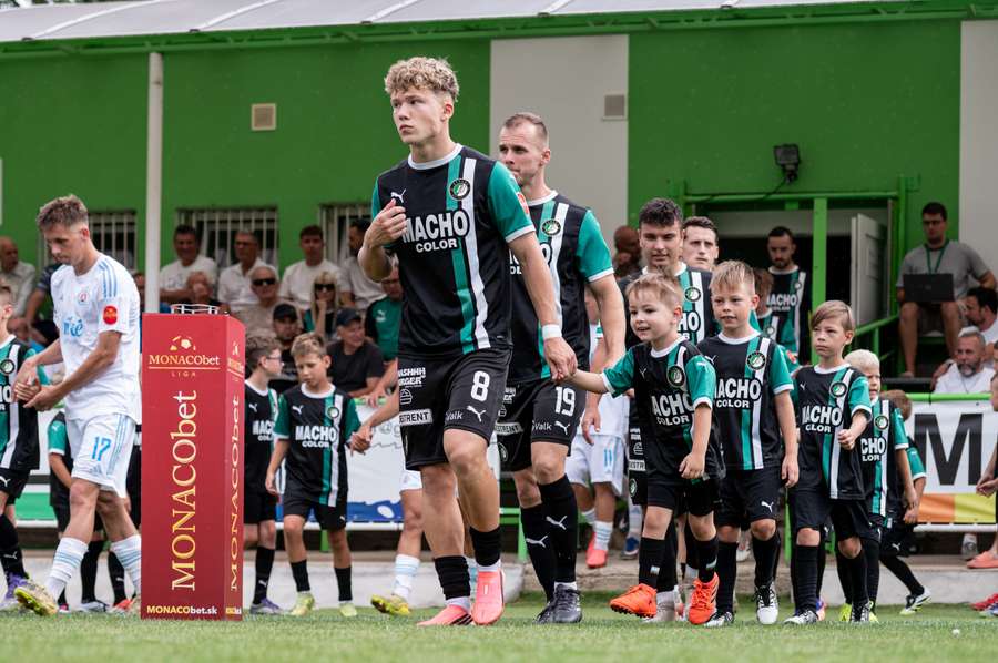 Tadeáš Husár si svojimi výkonmi pýta v Malženiciach pozornosť. Tadeáš Husár si svojimi výkonmi pýta v Malženiciach pozornosť.