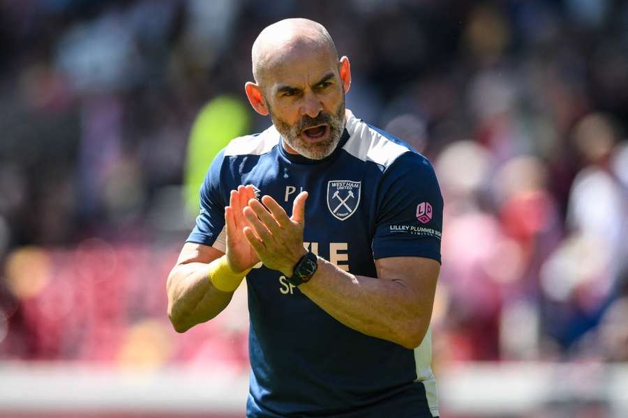 Paco Jemez during a West Ham training session Paco Jemez during a West Ham training session